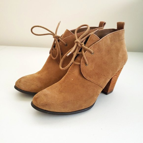 LUCKY BRAND Tan Suede Unitas Heel Ankle Booties Sz 7.5 - Picture 1 of 15
